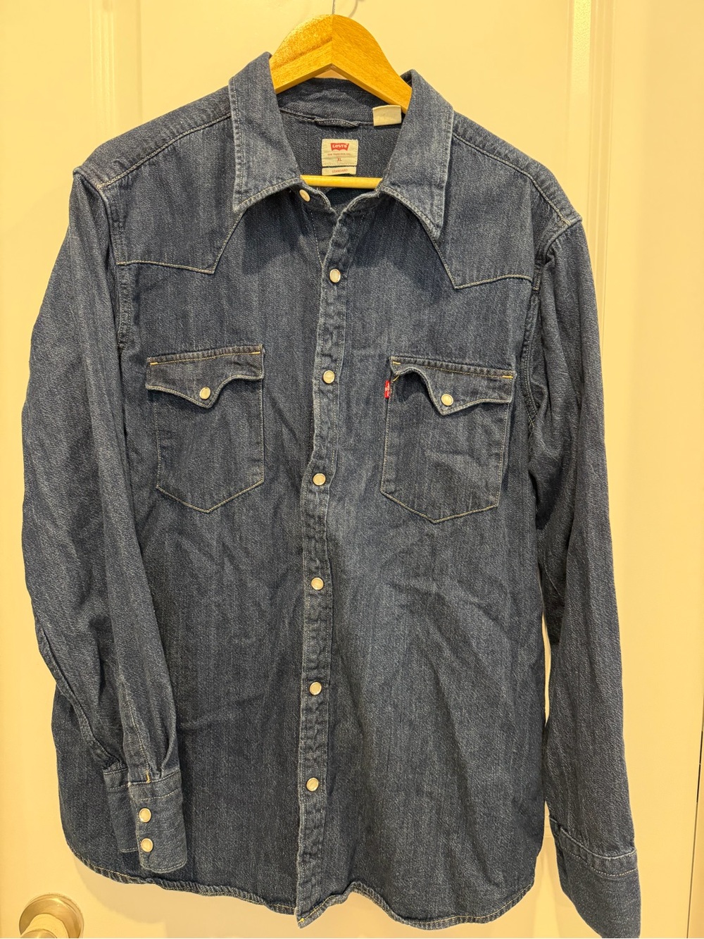 Levi's Men's Blue Denim Western Pearl Snap Shirt, XL standard fit